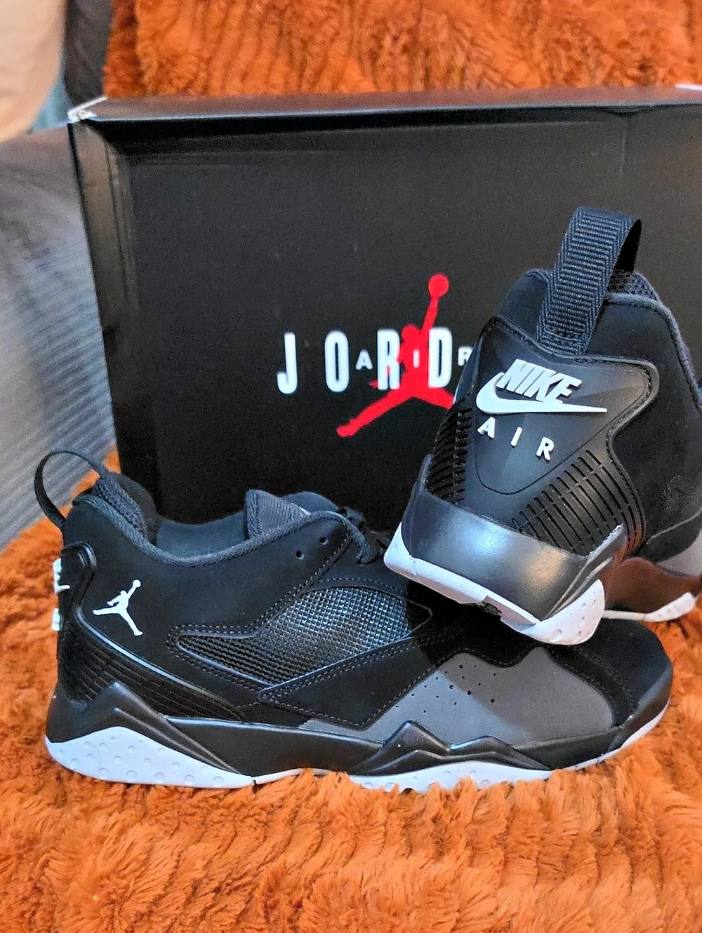 Nike Air Jordan Black Sneakers Like New
